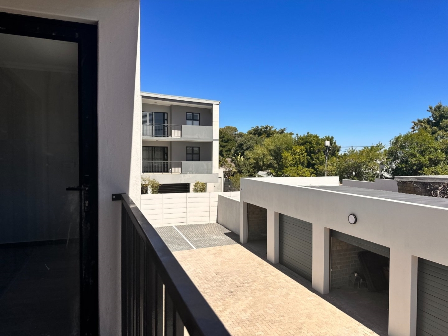 1 Bedroom Property for Sale in Table View Western Cape